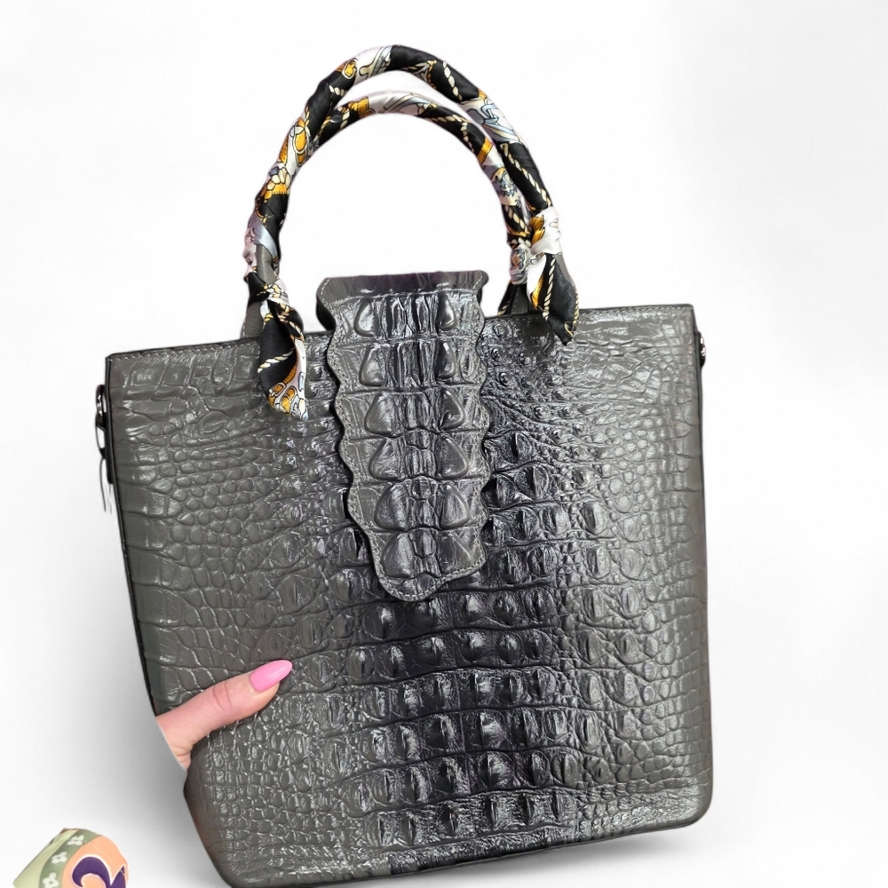 Real Leather Croc Embossed Purse Bag - Picture 4 of 12